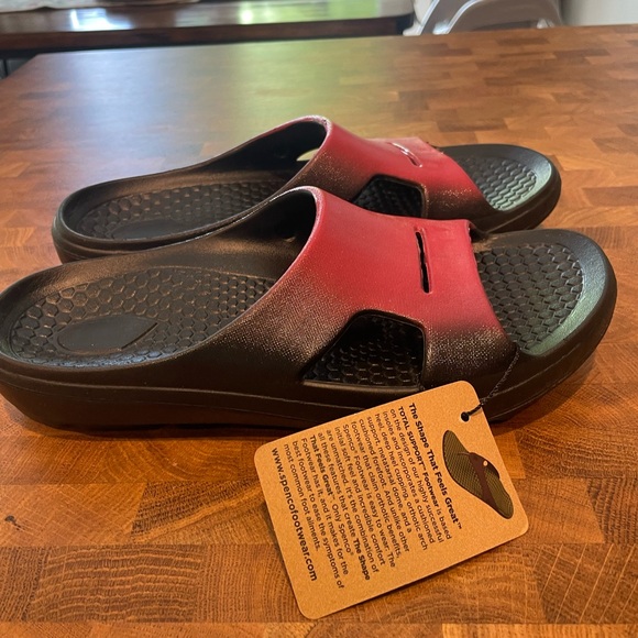 NWT Spenco Fusion Unisex recovery 2 fade red and‎ black slides- size W9 M8 - Picture 4 of 7